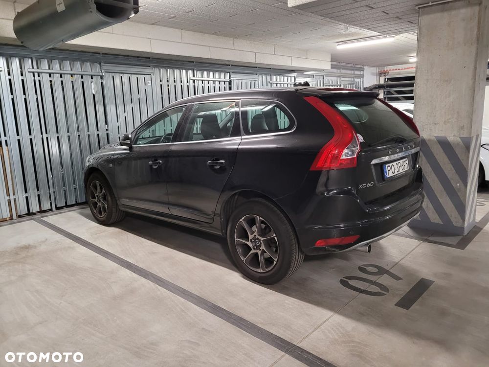 Volvo XC 60 D3 Drive-E Ocean Race - 8