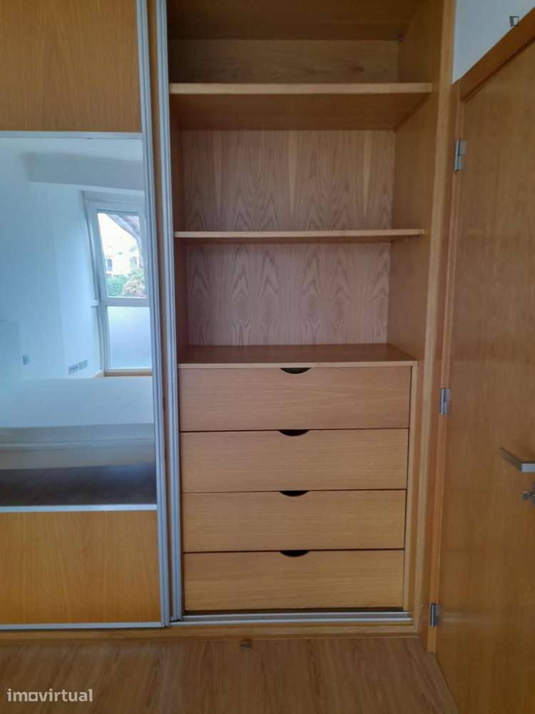 Quarto - localizado em Carcavelos Lisbon - Grande imagem: 5/20