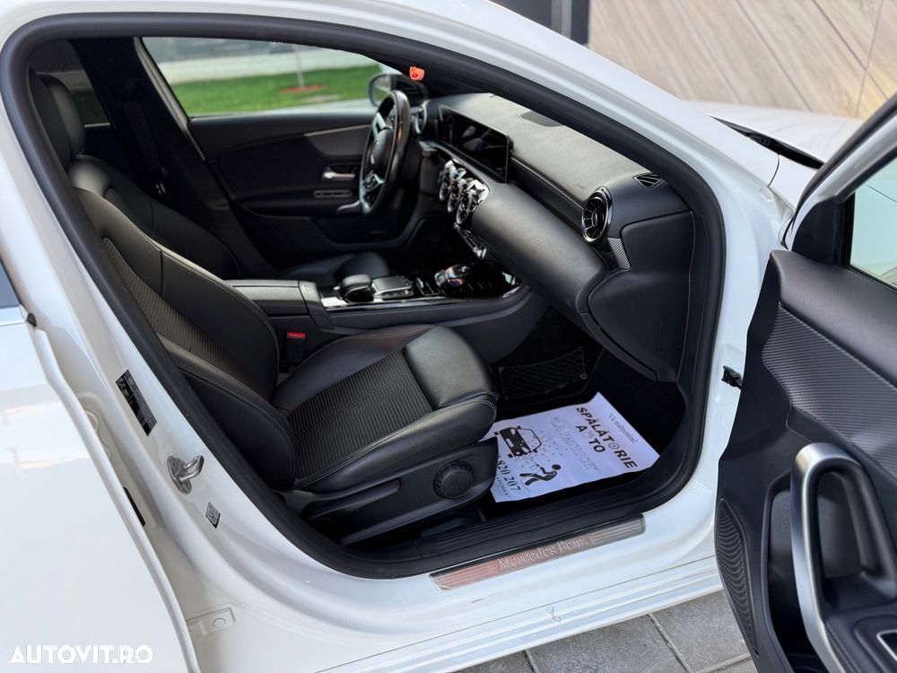 Mercedes-Benz A 180 d 7G-DCT AMG Line - 23