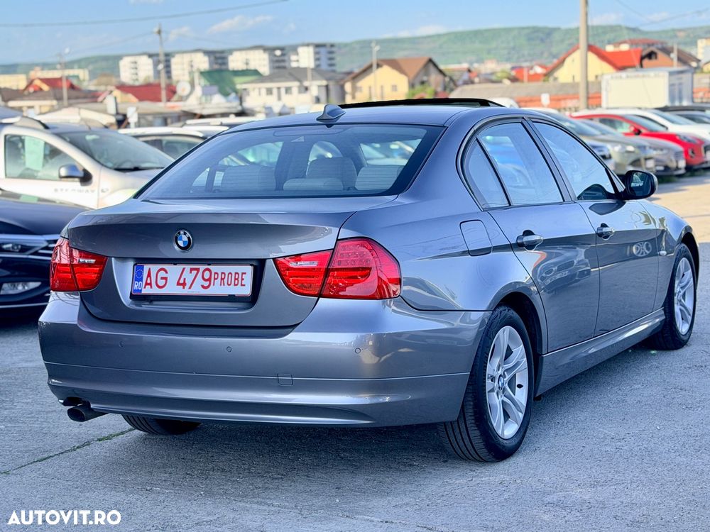BMW Seria 3 - 36