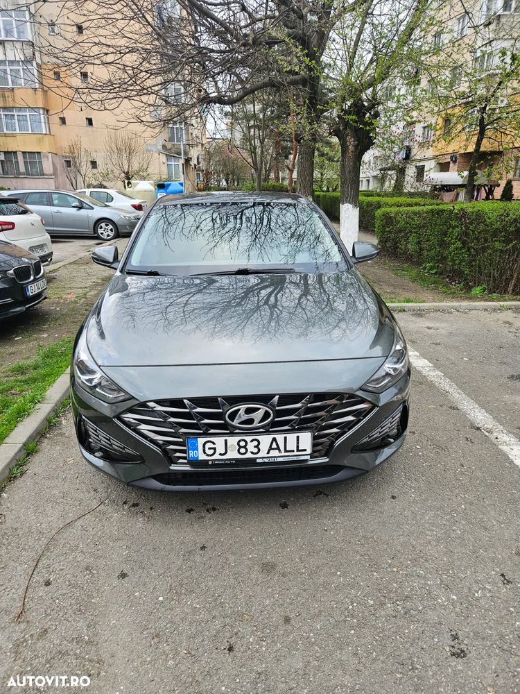 Hyundai i30 1.5 T-GDI 160CP MHEV 5DR M/T Highway - 2