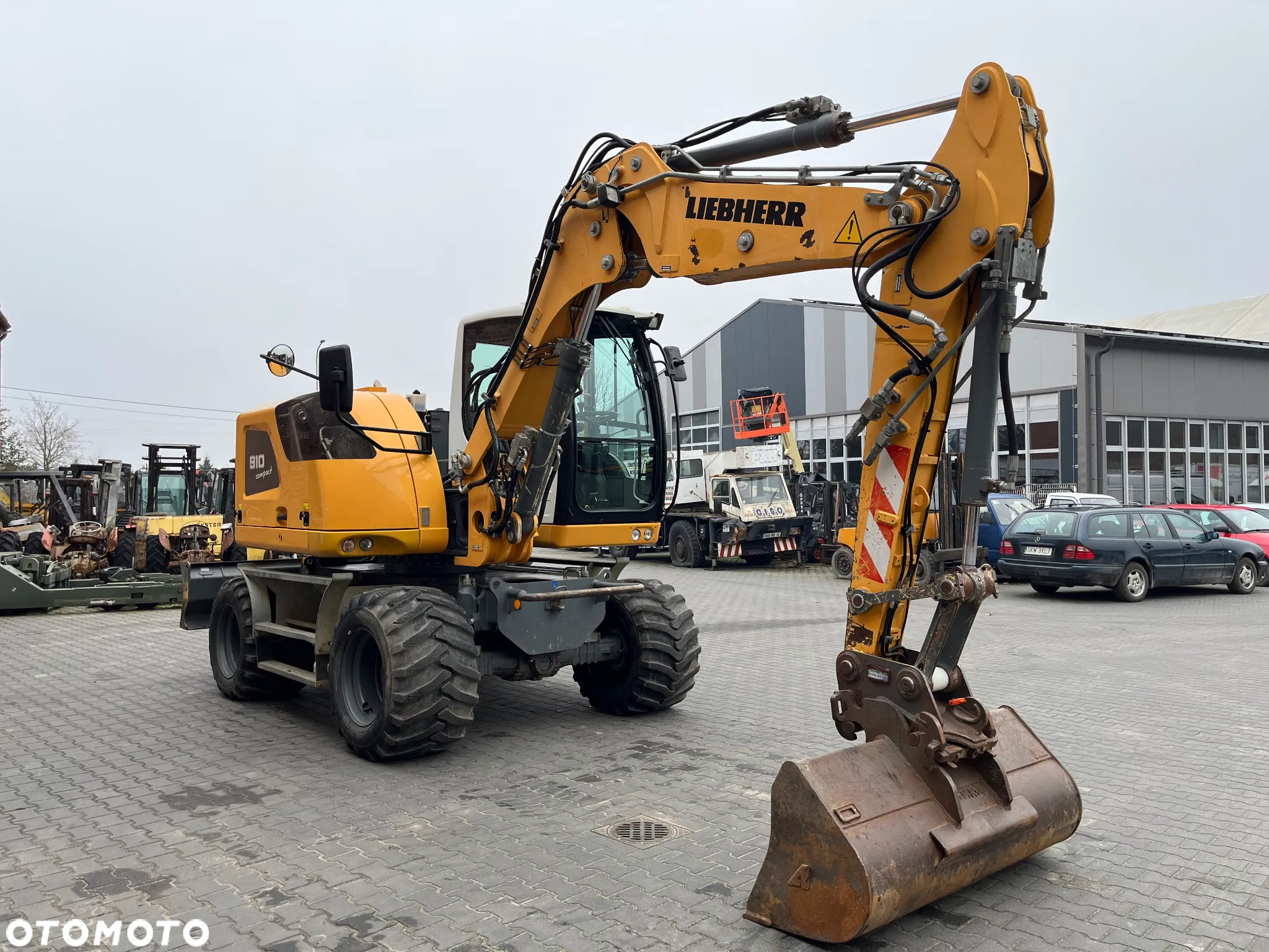 Liebherr A 910 COMPACT - 7
