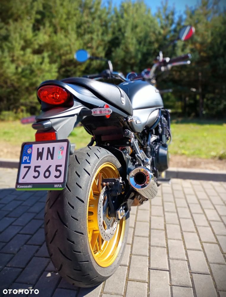Kawasaki Z 900 RS - 10