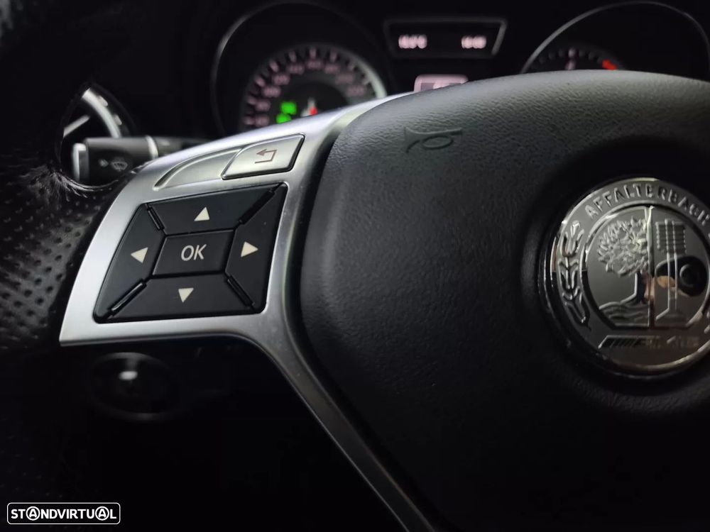 Mercedes-Benz GLA 200 d 7G-DCT AMG Line - 25