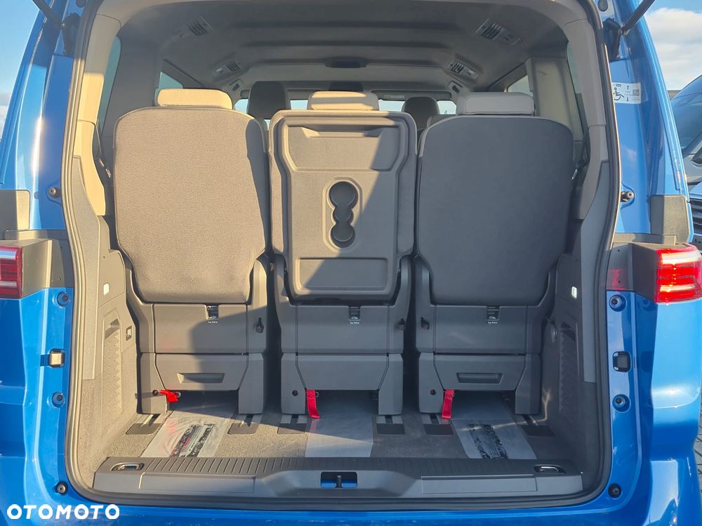 Volkswagen Multivan - 13