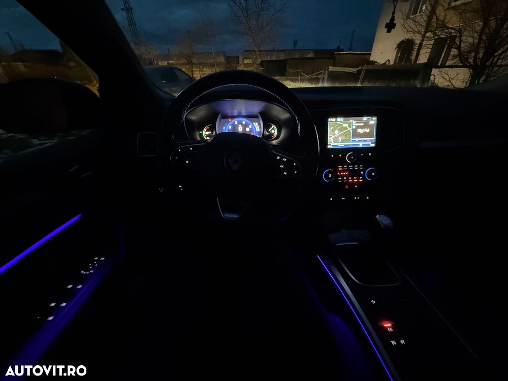 Renault Megane TCe 140 GPF Intens - 8