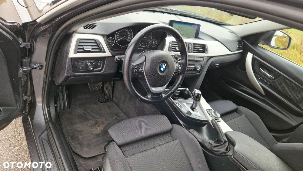 BMW Seria 3 320d Touring Luxury Line - 20