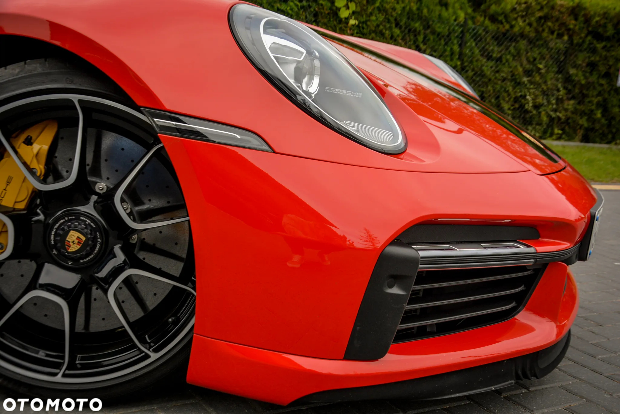 Porsche 911 Carrera Turbo S Cabrio - 10