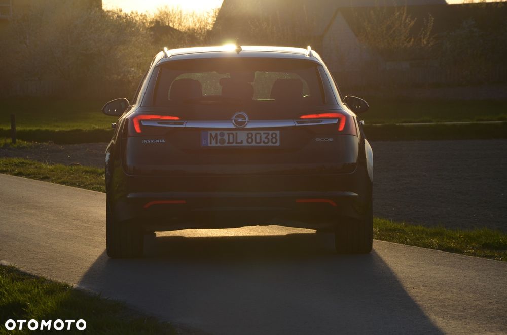 Opel Insignia 2.0 CDTI Cosmo S&S - 27