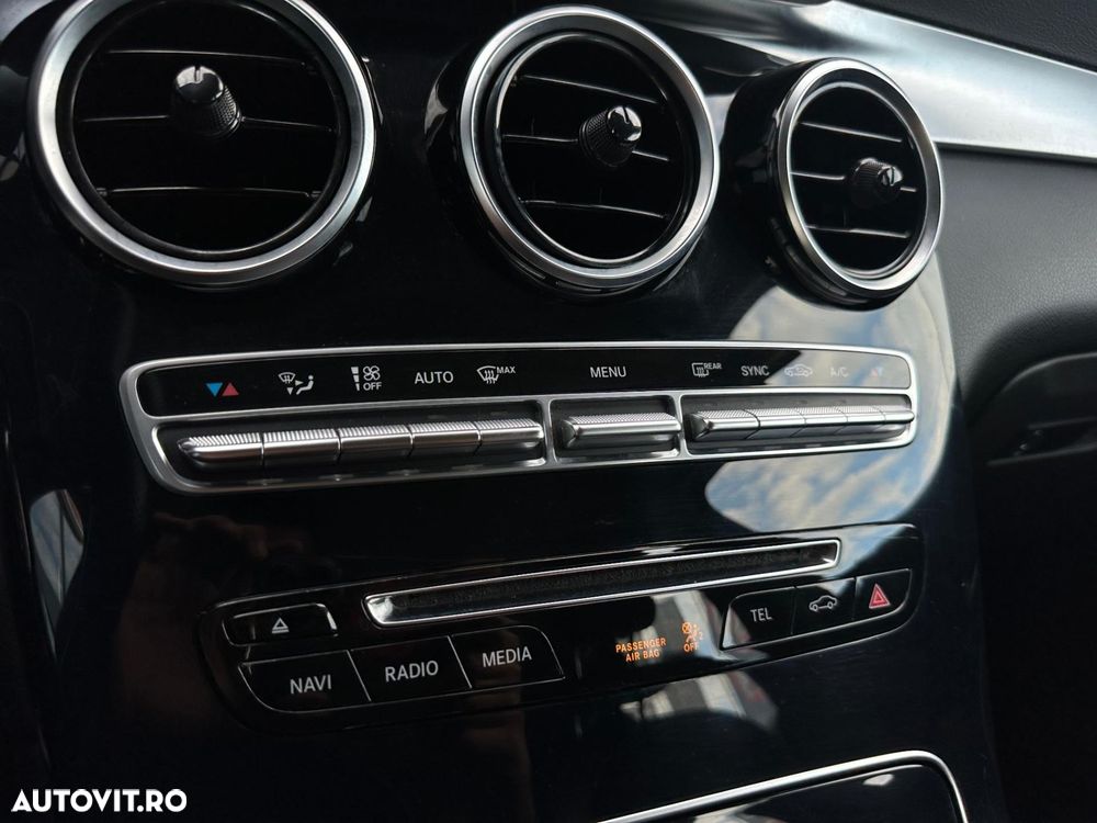 Mercedes-Benz GLC - 23