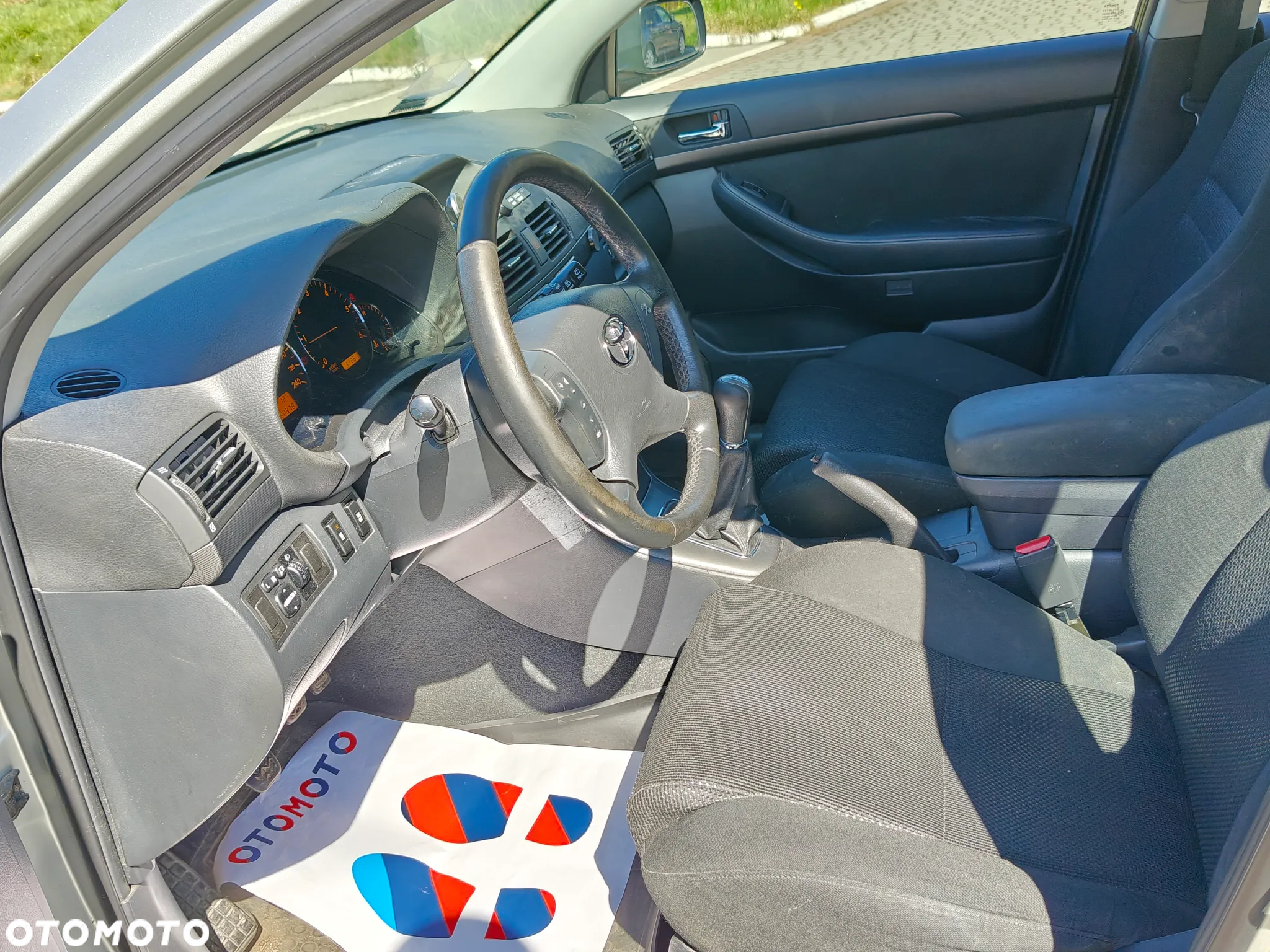 Toyota Avensis 2.0 D-4D - 7