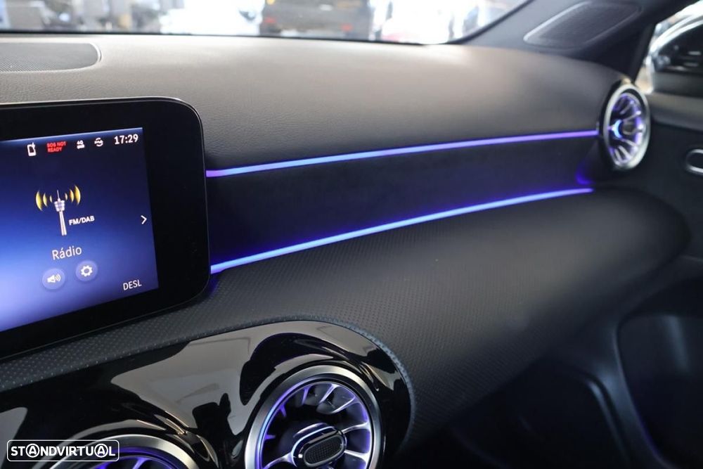 Mercedes-Benz A 250 e - 15