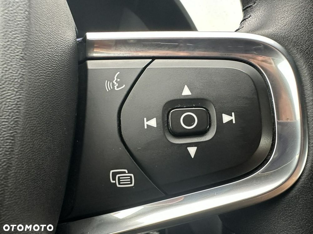 Volvo XC 40 - 21