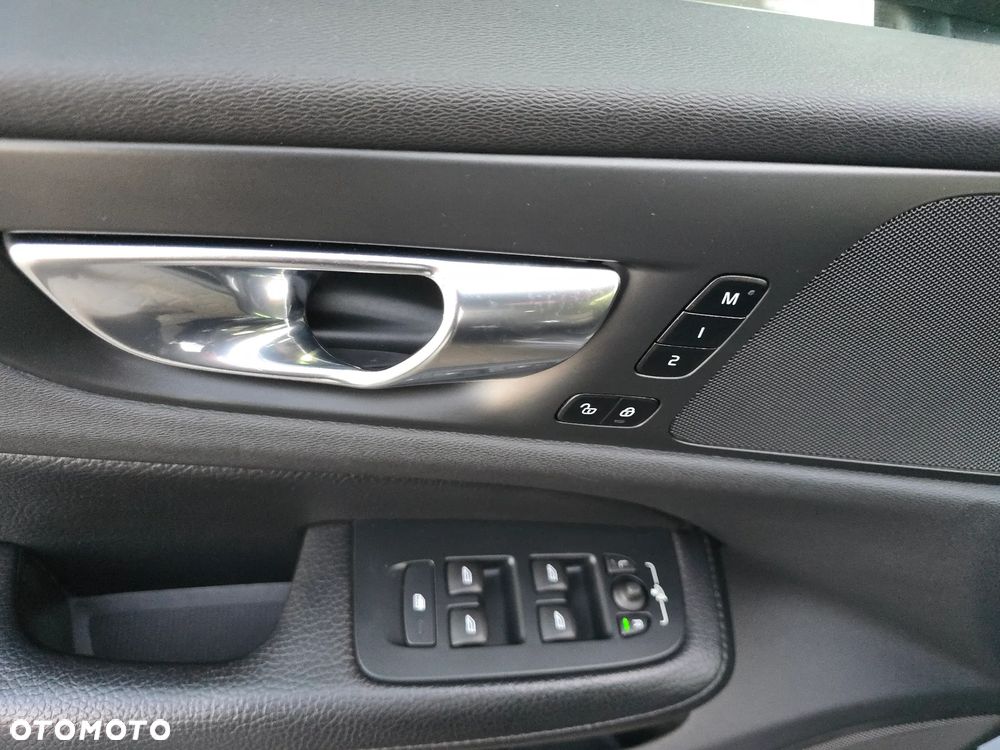 Volvo V60 T6 AWD Recharge Geartronic Inscription Expression - 32