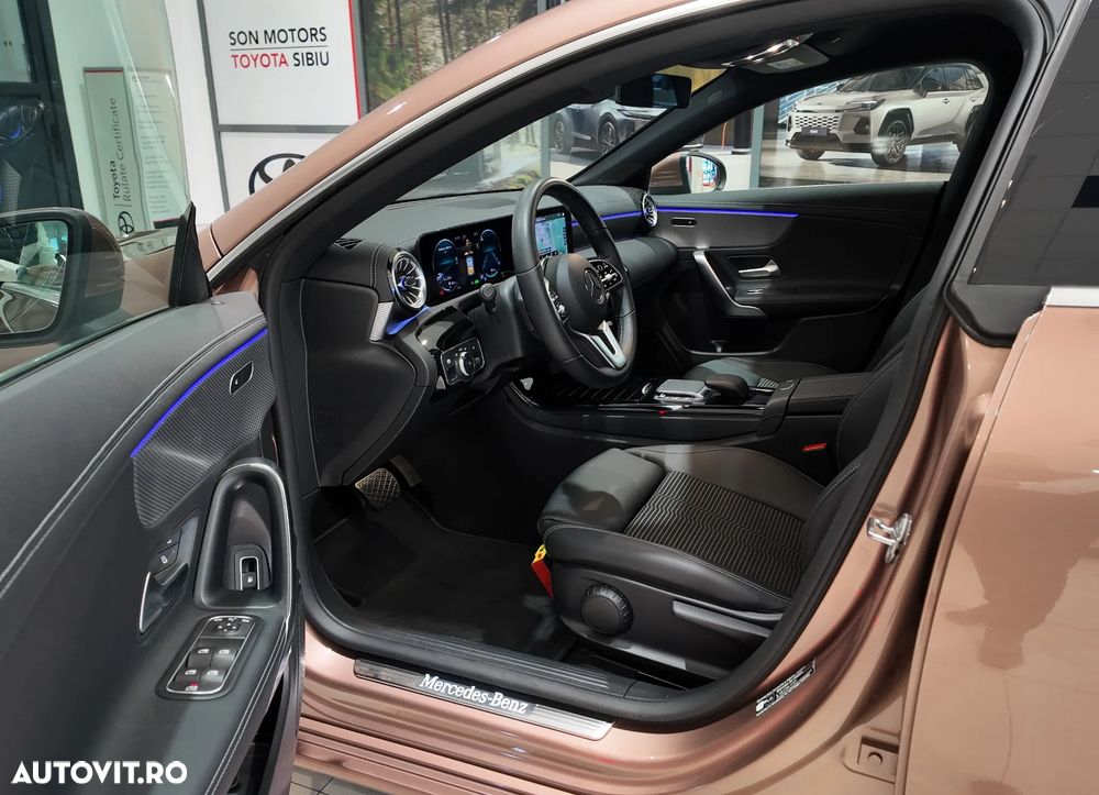 Mercedes-Benz CLA 250 e 8G-DCT - 12