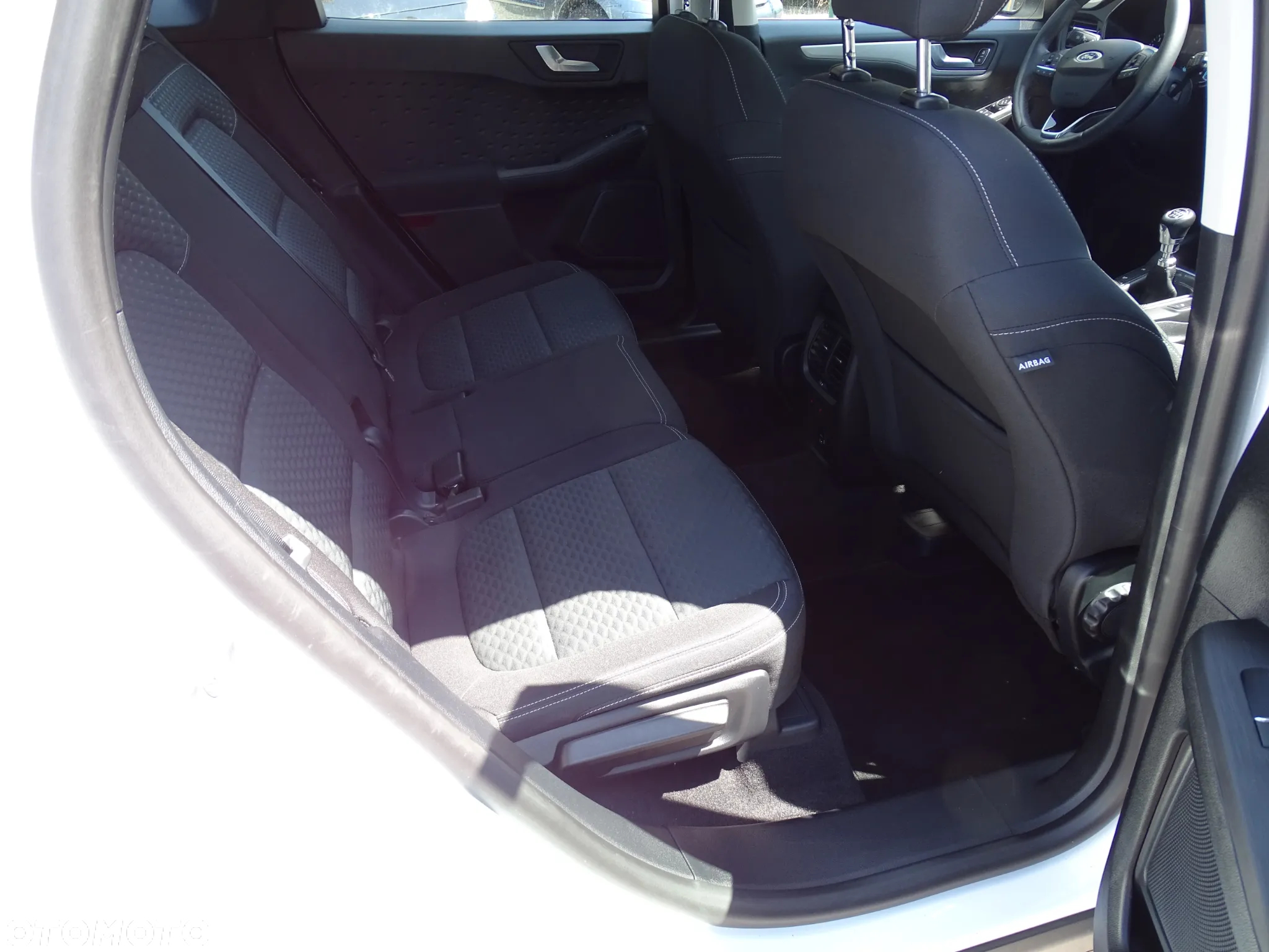 Ford Kuga 1.5 EcoBoost FWD Edition ASS MMT6 - 19