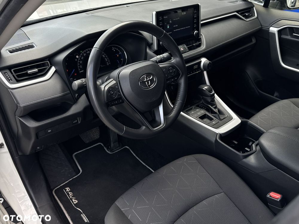 Toyota RAV4 - 11