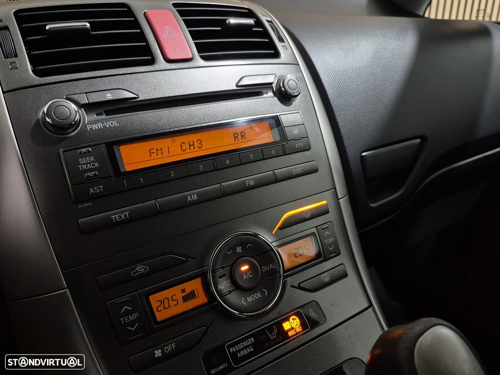 Toyota Auris 1.4 D-4D MMT Sol - 13