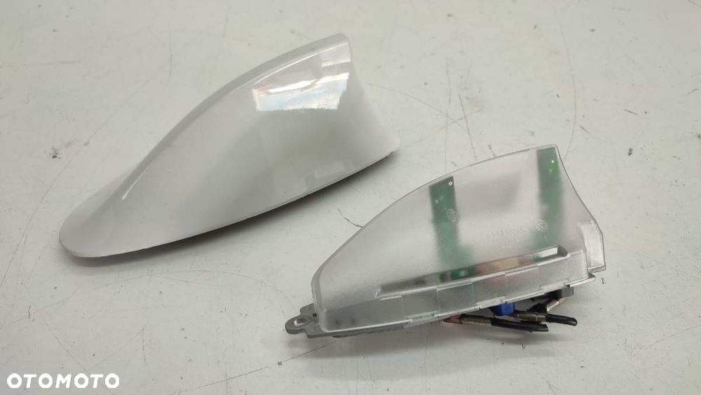 ANTENA DACHOWA NAKŁADKA BMW F10 ALIPINWEISS - 1