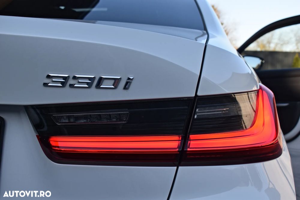 BMW Seria 3 330i Aut. Edition Luxury Line Purity - 22