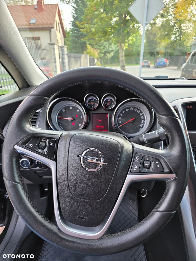 Opel Astra 2.0 CDTI DPF Cosmo - 19