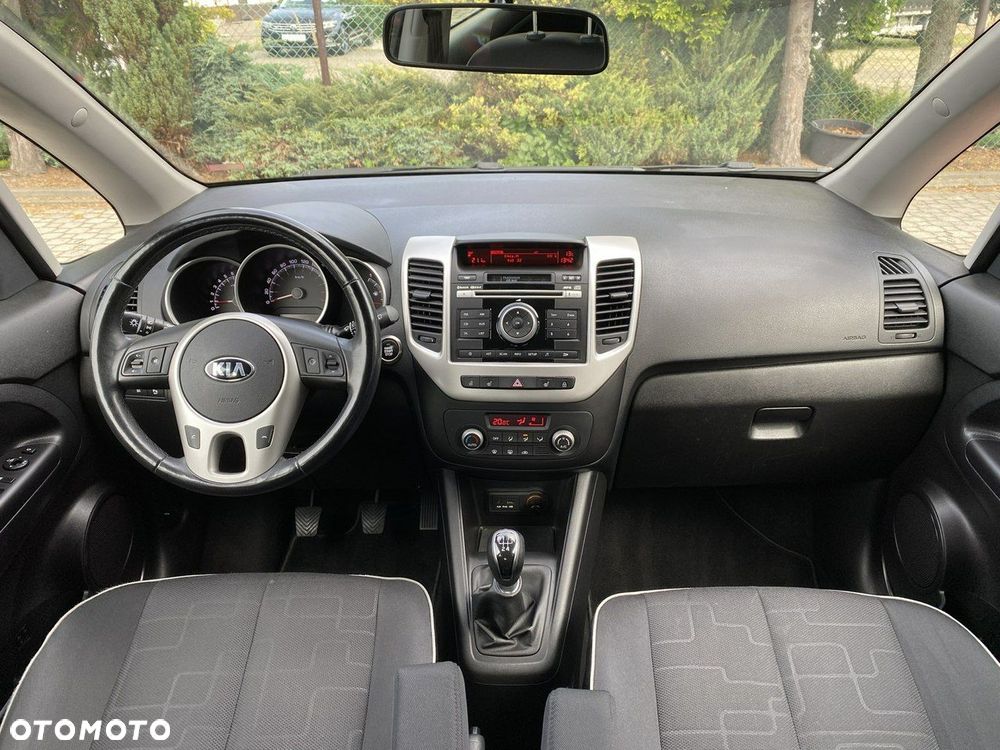 Kia Venga - 11
