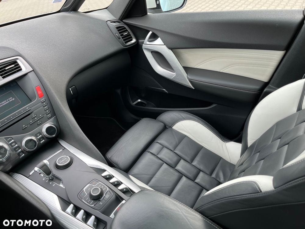 Citroën DS5 Hybrid4 EGS6 SportChic - 12