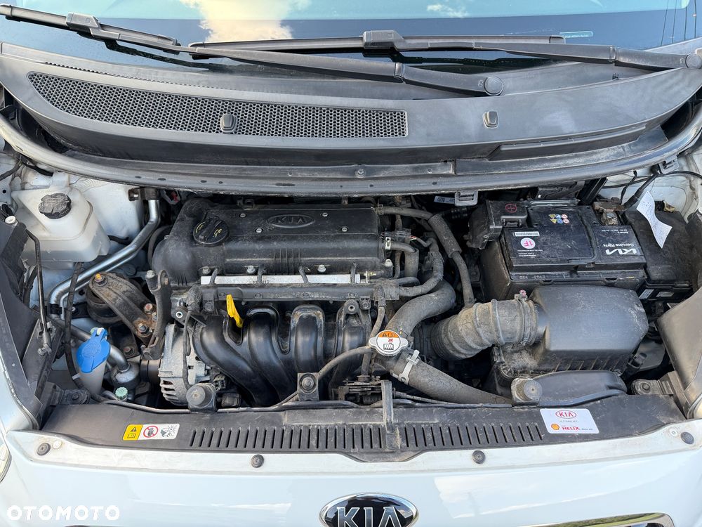 Kia Venga 1.4 CVVT Titanium Collection - 9