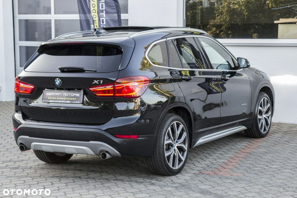 BMW X1 xDrive20d Sport Line - 13