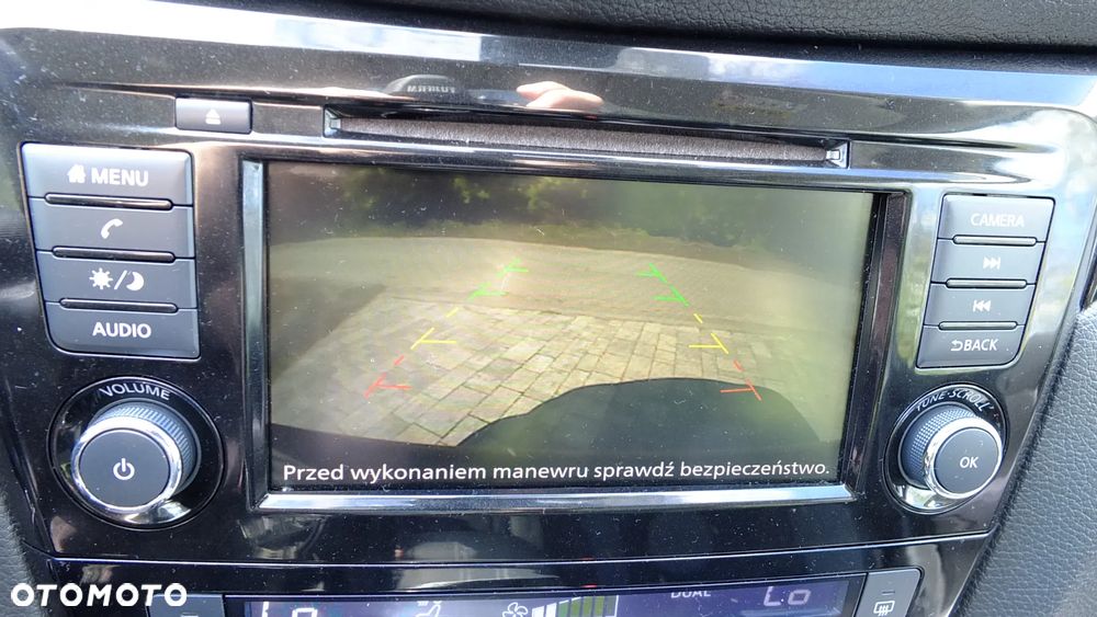 Nissan Qashqai 1.3 DIG-T N-Connecta - 24