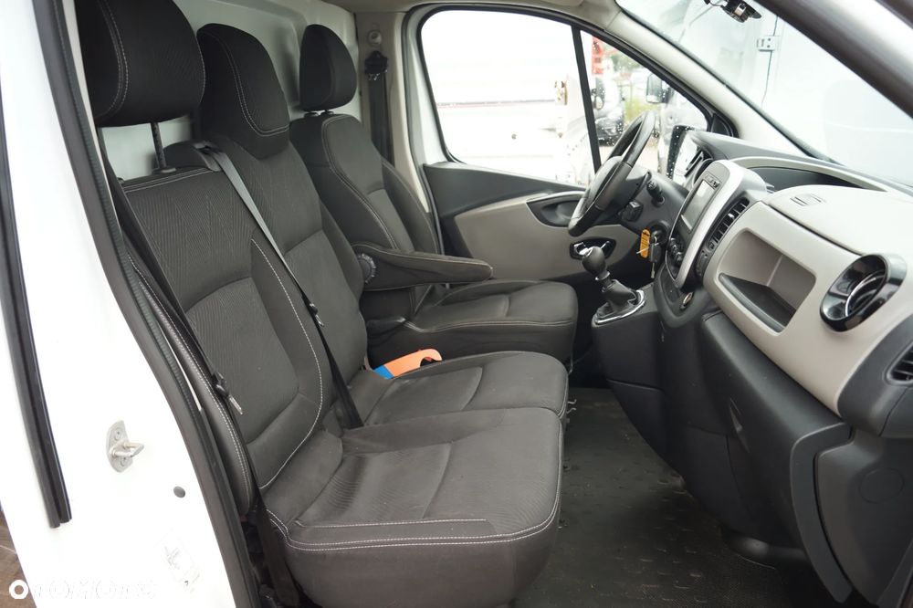 Renault Trafic - 22