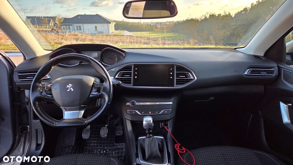 Peugeot 308 1.2 PureTech Active S&S - 11