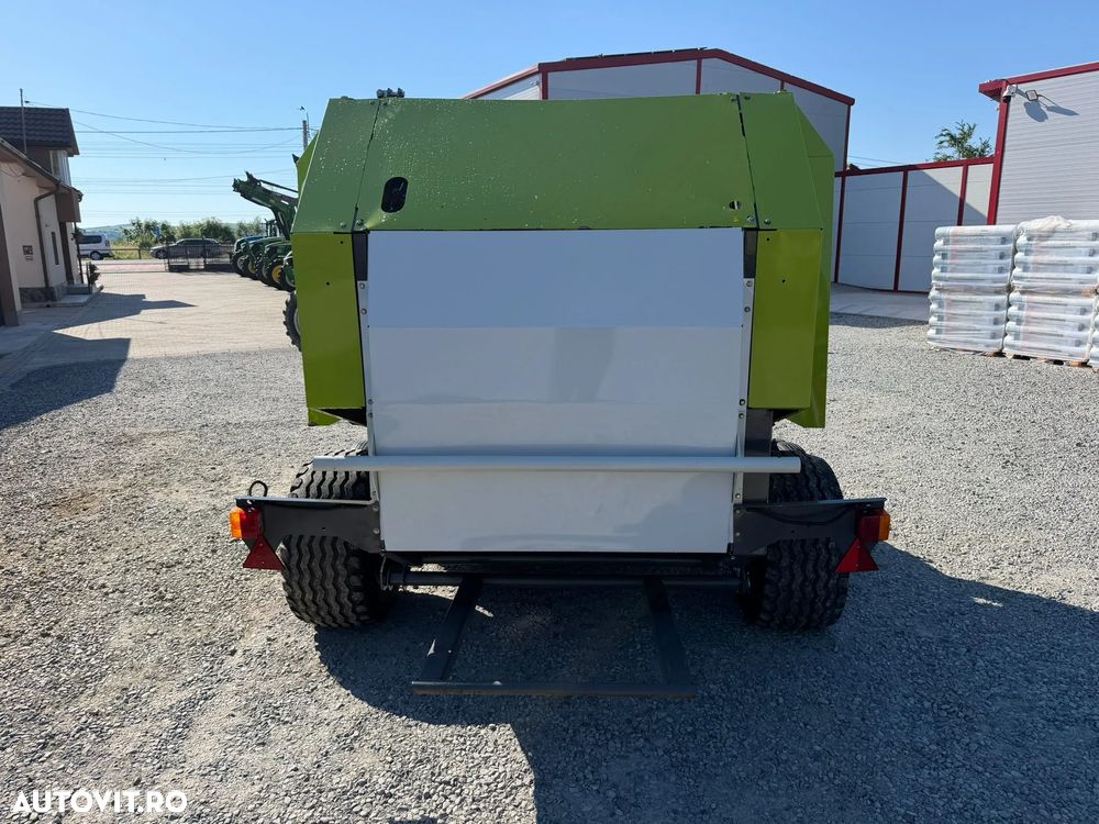 Claas Rollant 350 RC - 5