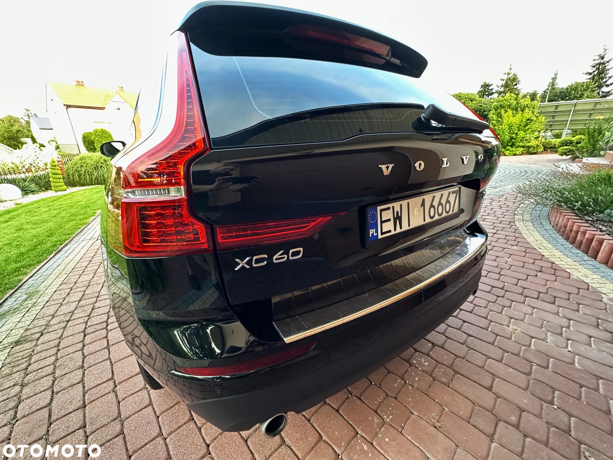 Volvo XC 60 D4 Momentum Pro - 19