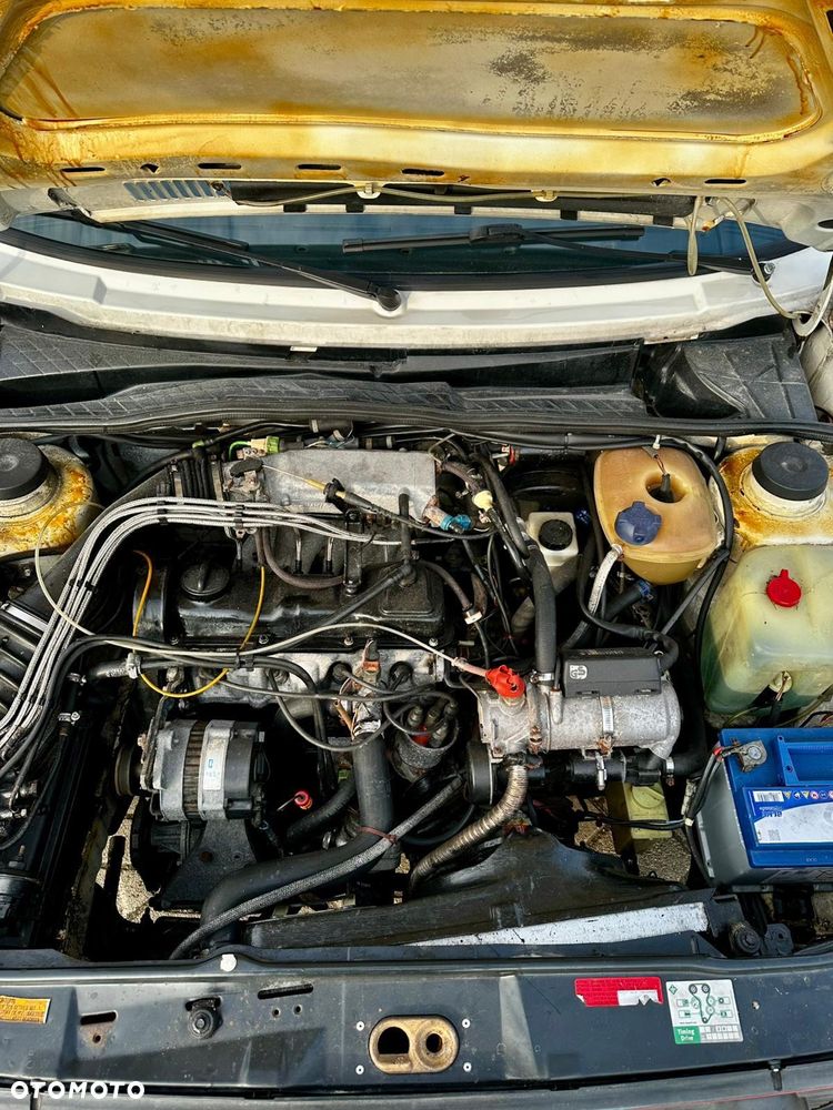 Volkswagen Golf - 21