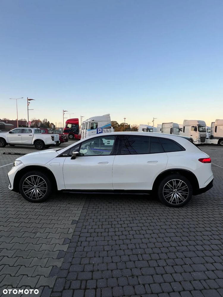 Mercedes-Benz EQS - 12