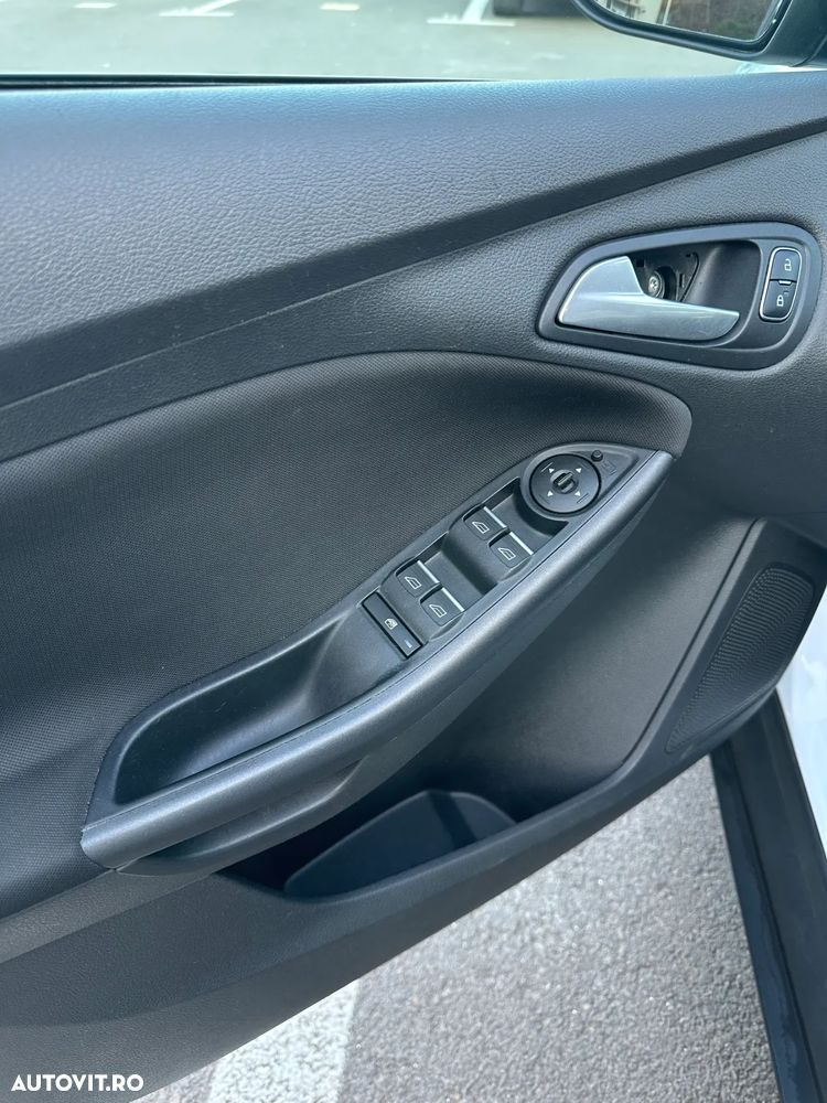 Ford Focus 1.0 EcoBoost Trend - 19
