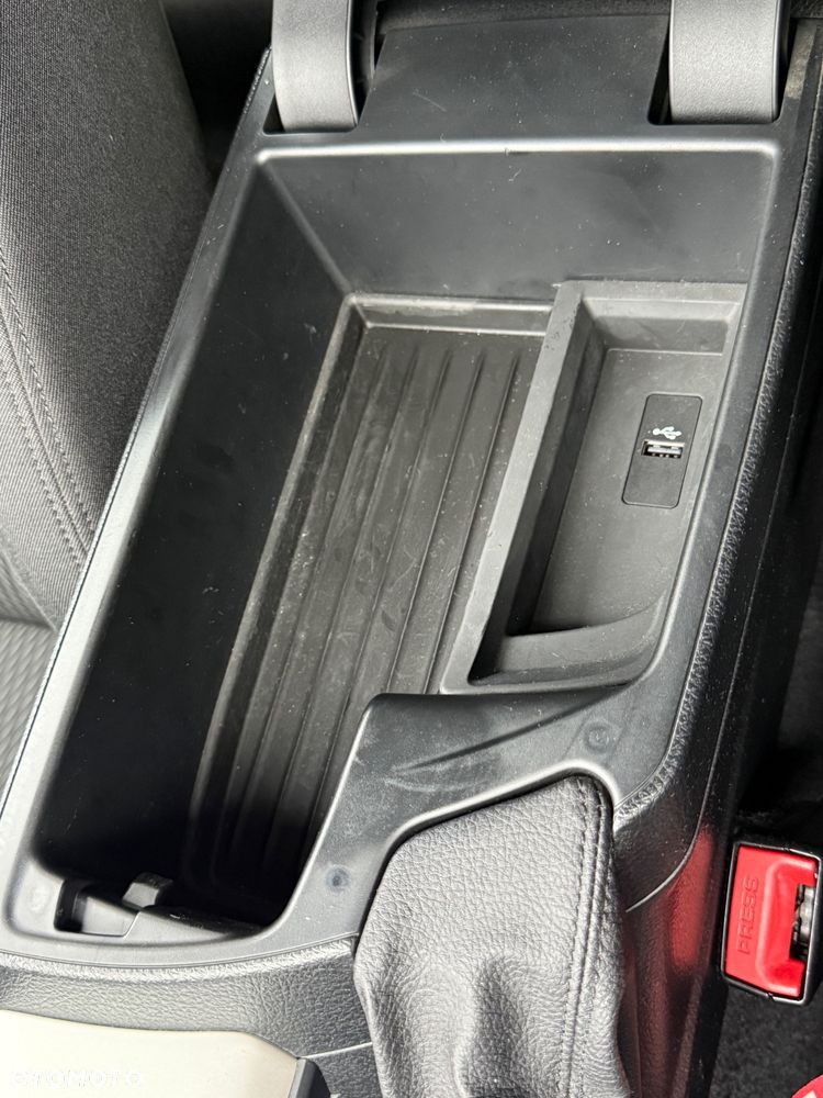 BMW Seria 1 116d M Sport Shadow - 25