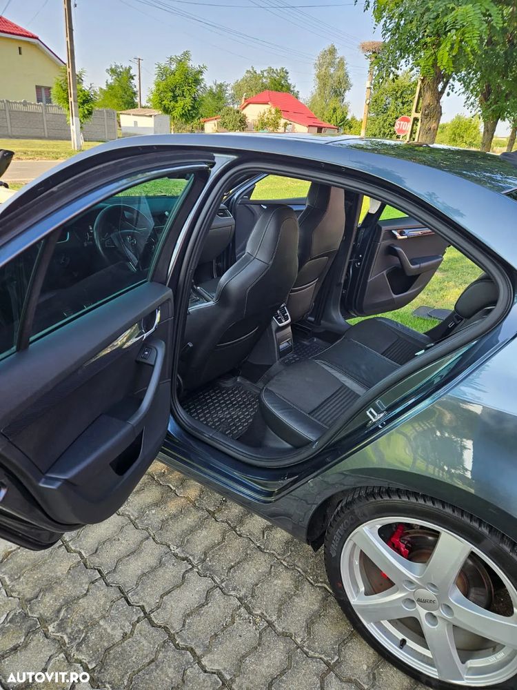 Skoda Octavia 2.0 TDI RS - 7