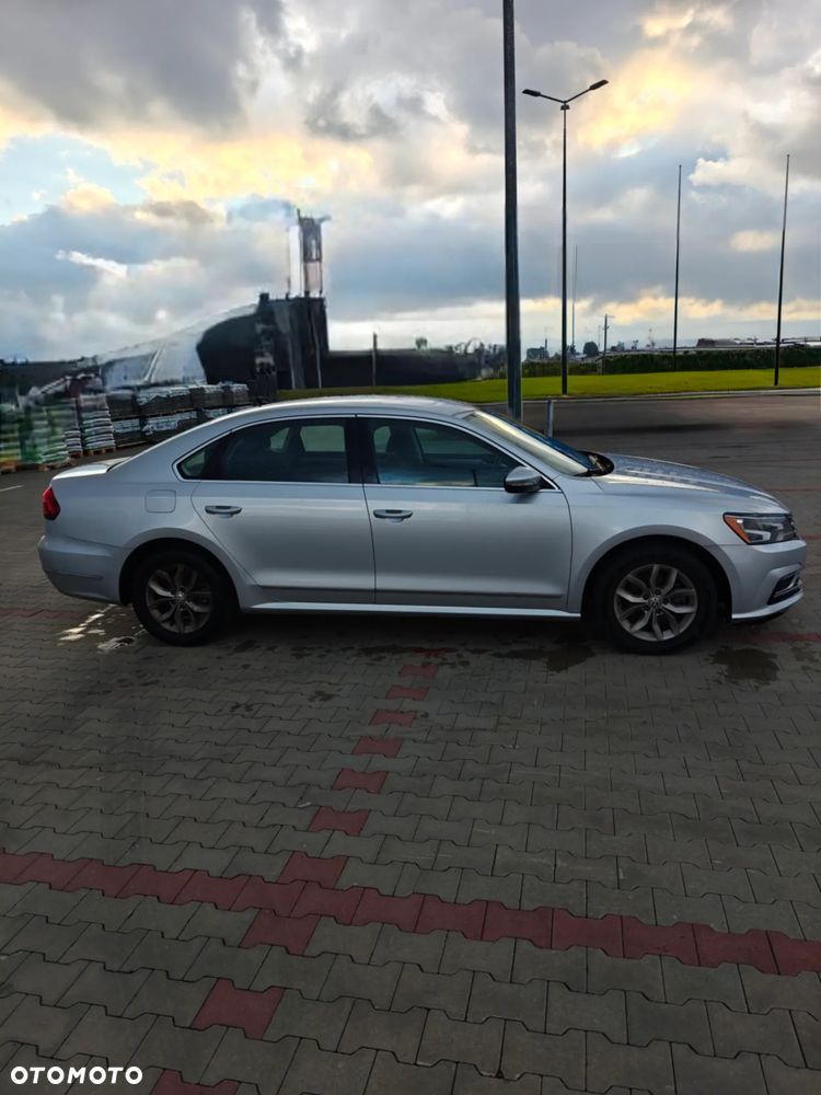 Volkswagen Passat 1.8 TSI (BlueMotion Technology) DSG Comfortline - 5