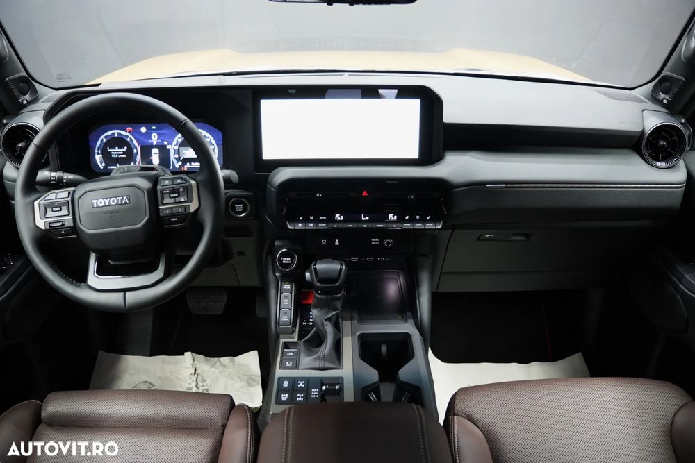Toyota Land Cruiser - 11