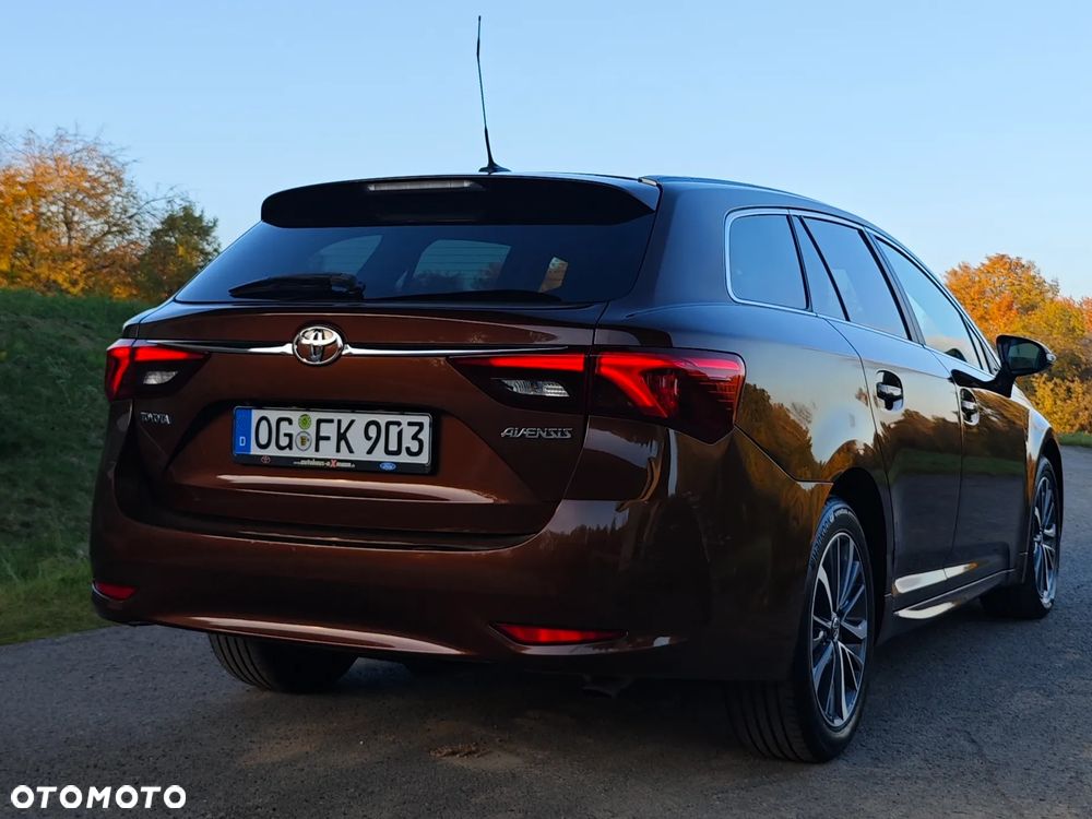 Toyota Avensis 2.0 D-4D Prestige - 22