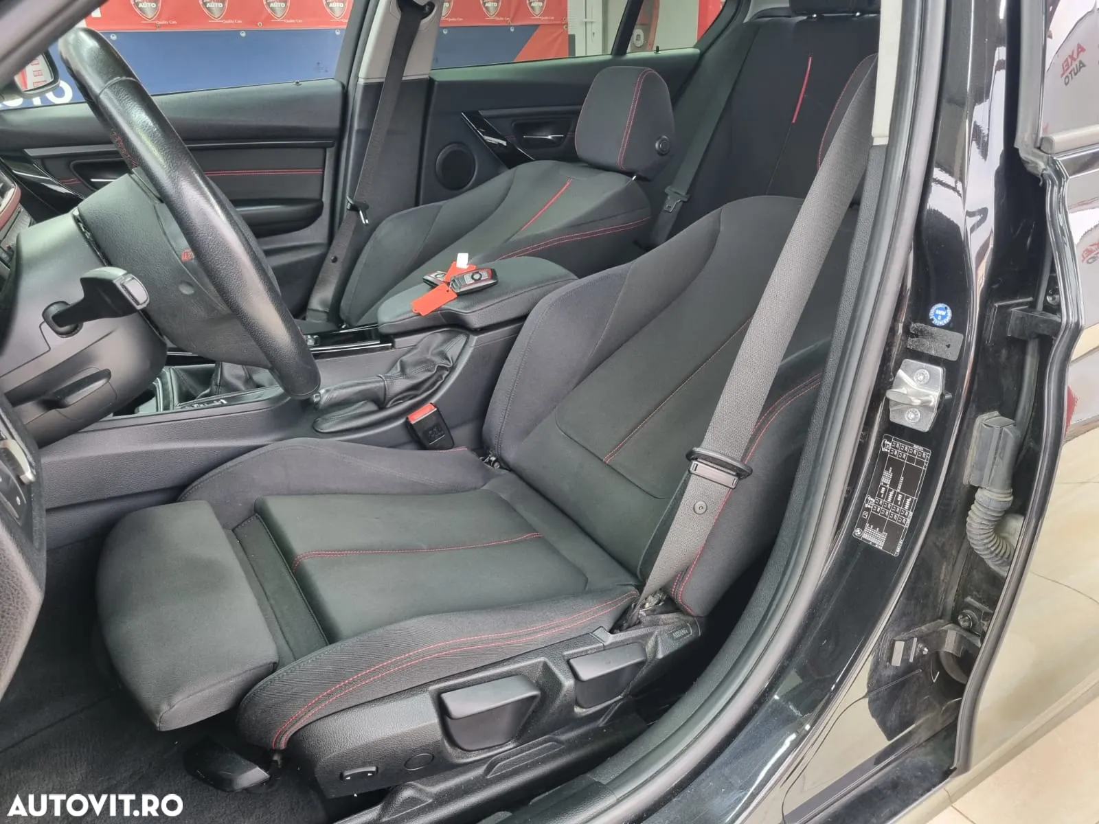 BMW Seria 3 318d - 17