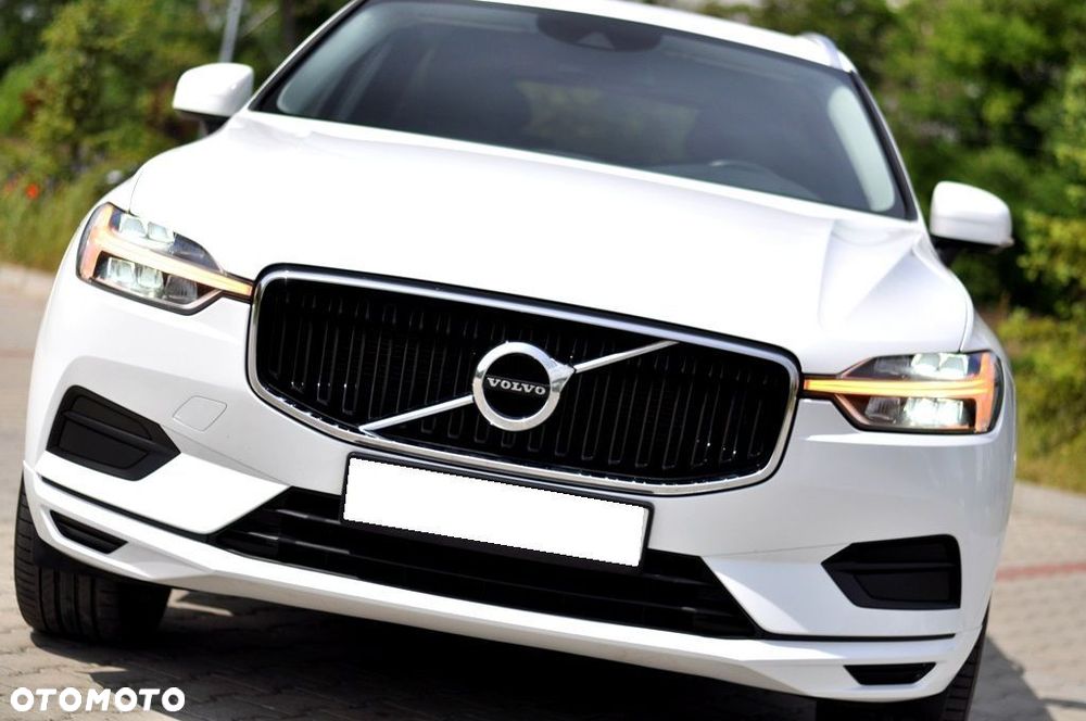 Volvo XC 60 D4 AWD Geartronic Momentum - 8