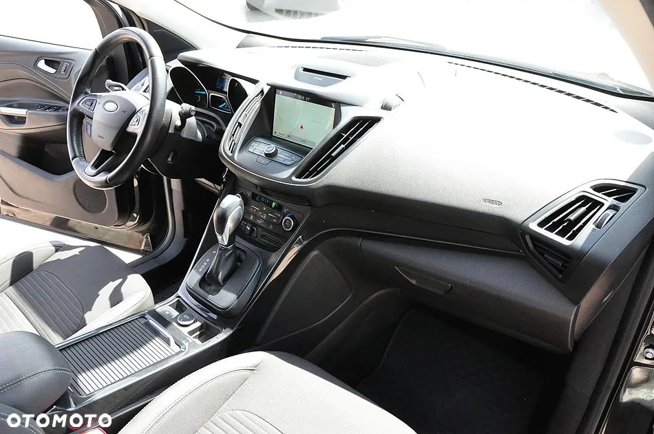 Ford Kuga - 28