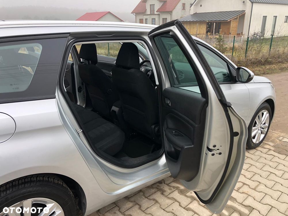 Peugeot 308 BlueHDi 120 Stop & Start Winter Edition - 14