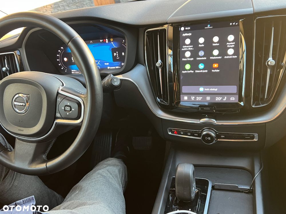 Volvo XC 60 B4 B Momentum - 7