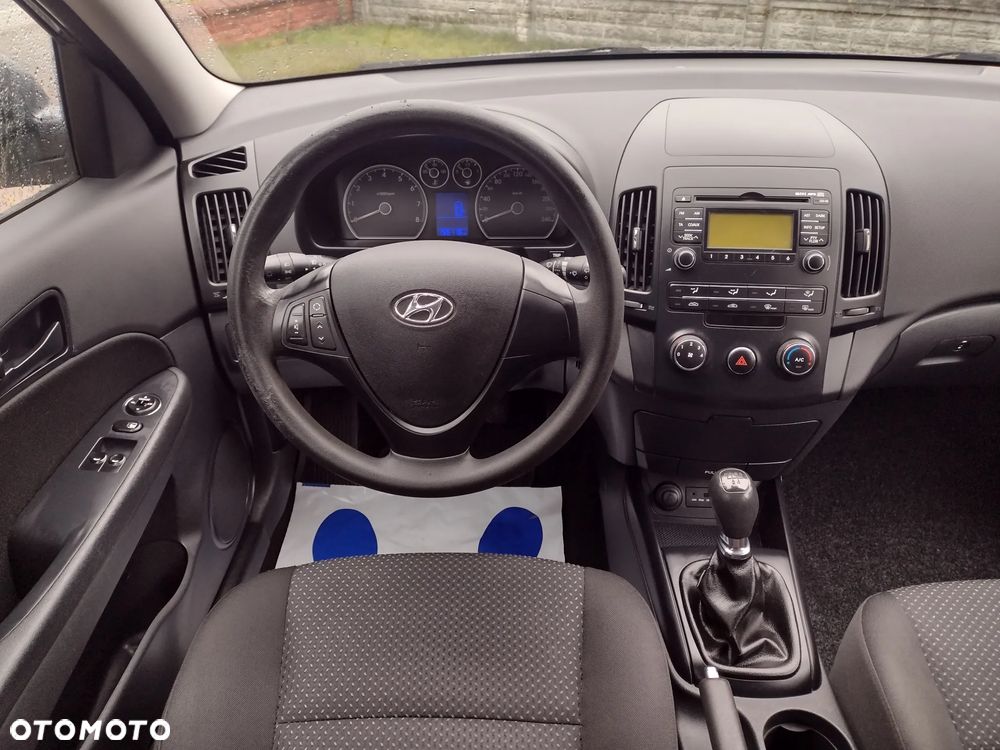 Hyundai i30 i30cw 1.4 blue Comfort - 19