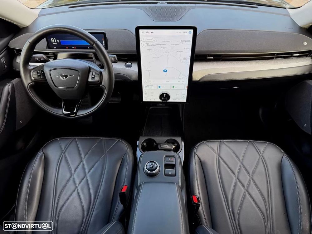 Ford Mustang Mach-E 75.7 kWh Premium AWD — fotografia 5