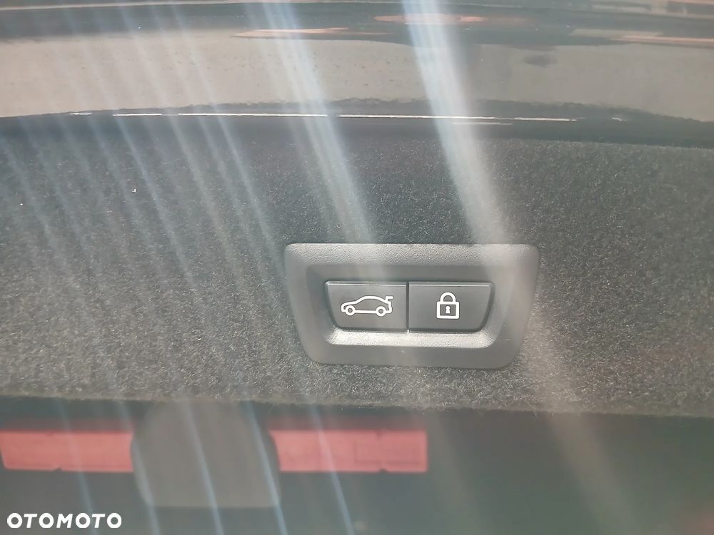 BMW Seria 7 740i - 18